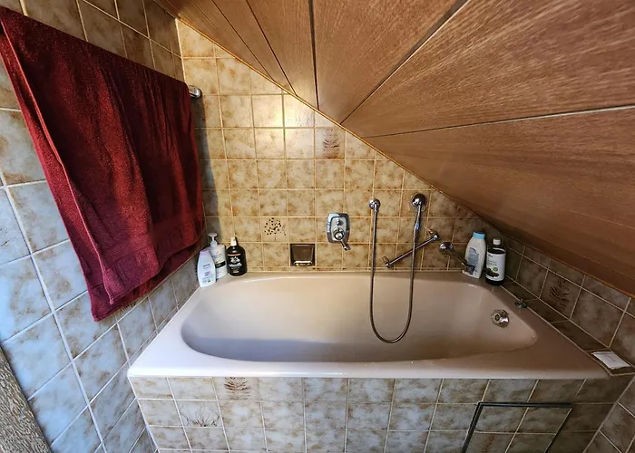 Zuhause Bei Uns Im Doppelzimmer L Dorfles-Esbach